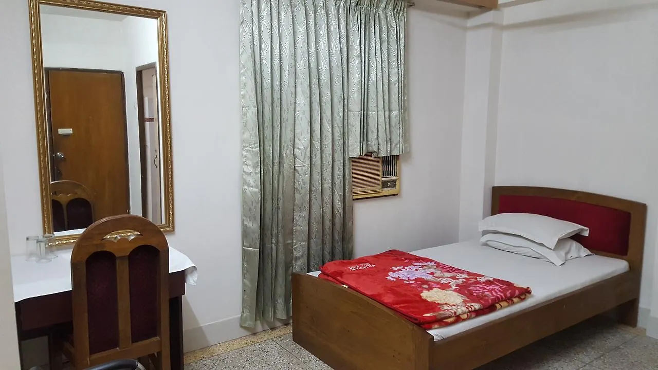 Imperial Hotel International Dhaka 3*,